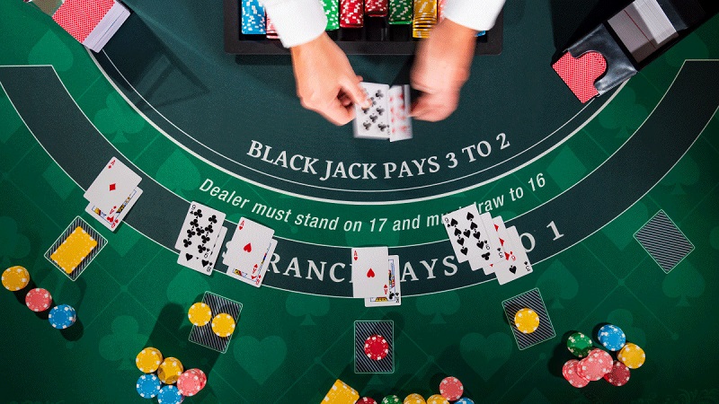 Chơi nhiều hand/ nhiều tay một lúc (Multihand Blackjack)